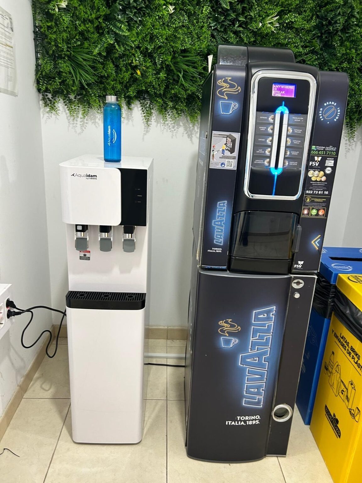 Instalación de dispensadores y fuentes de agua para oficinas en Santander